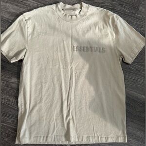 Men’s Essentials T-Shirt Large